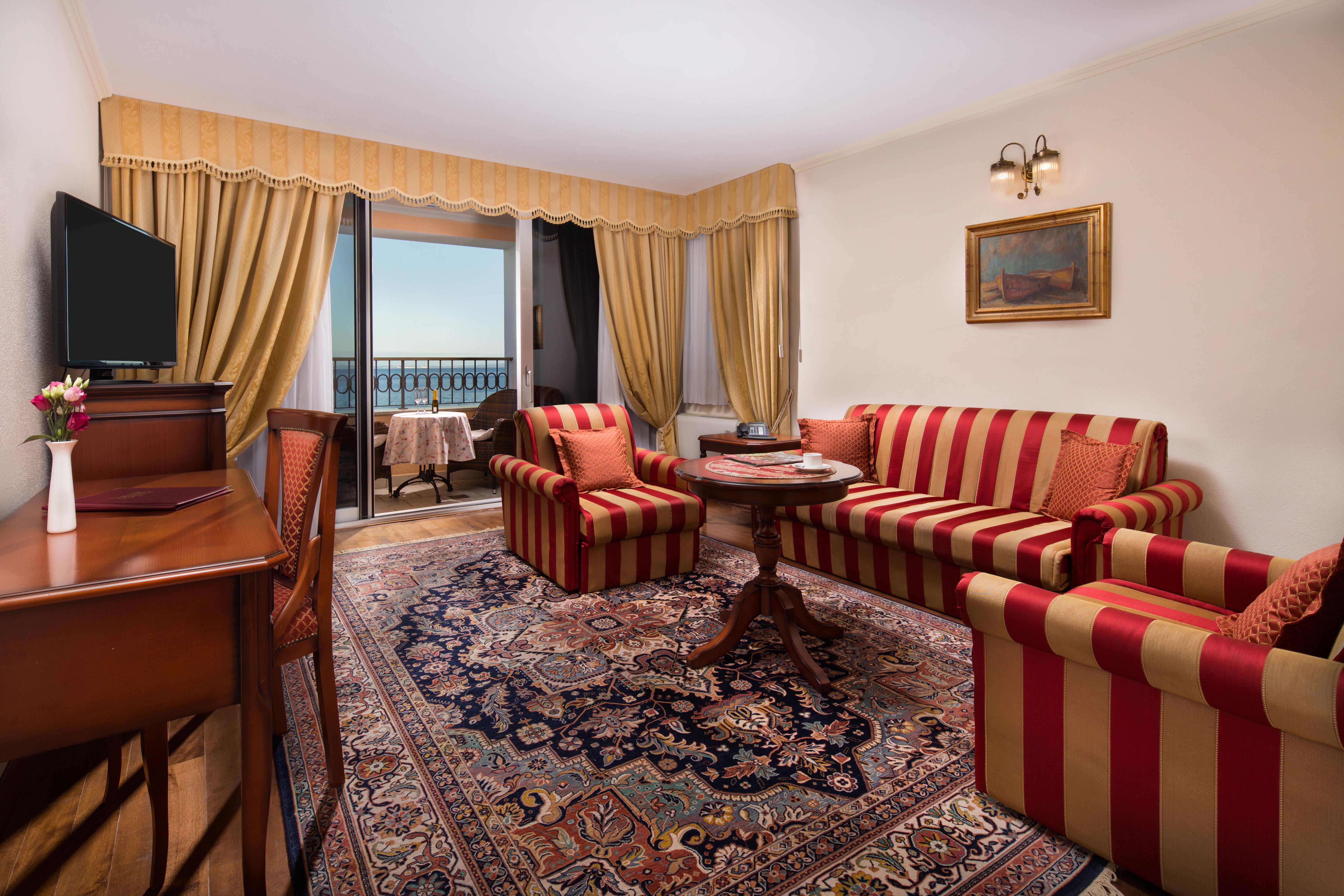 Hotel Savoy โอปาติยา ภายนอก รูปภาพ