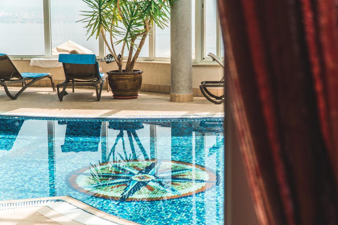 Hotel Savoy โอปาติยา ภายนอก รูปภาพ