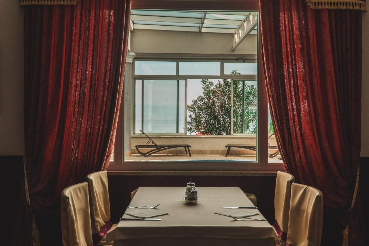 Hotel Savoy โอปาติยา ภายนอก รูปภาพ